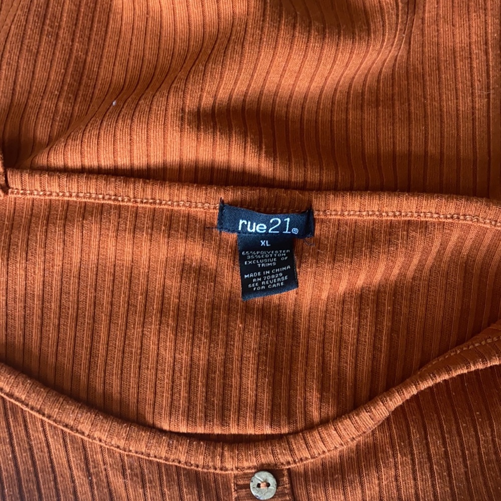 Rust Colored, Ribbed Tank- XL - Picture 3 of 4